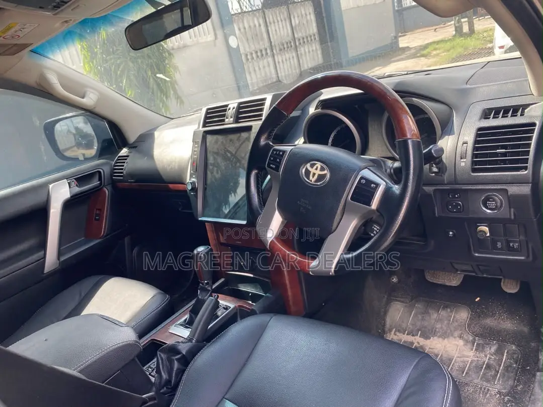 Toyota Land Cruiser Prado 2014 Silver