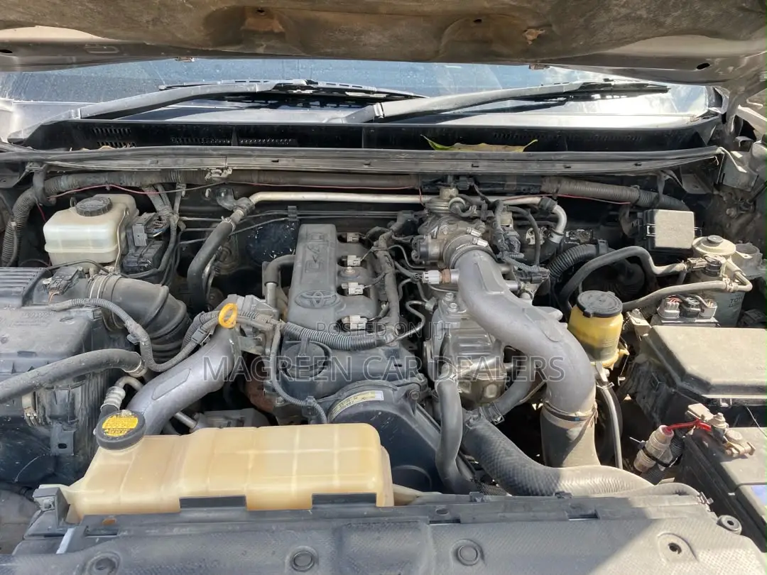 Toyota Land Cruiser Prado 2014 Silver