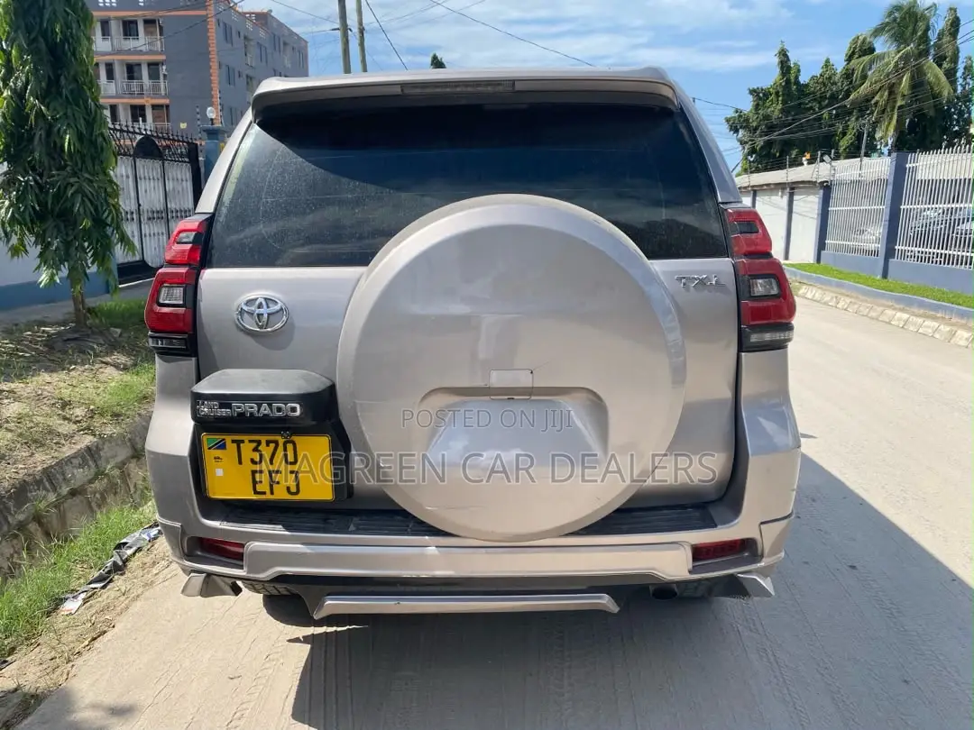 Toyota Land Cruiser Prado 2014 Silver