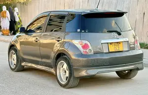 Toyota IST 2006 Gray