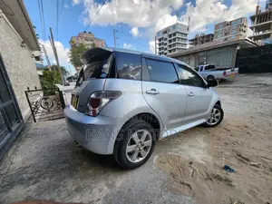 Toyota IST 2007 Silver