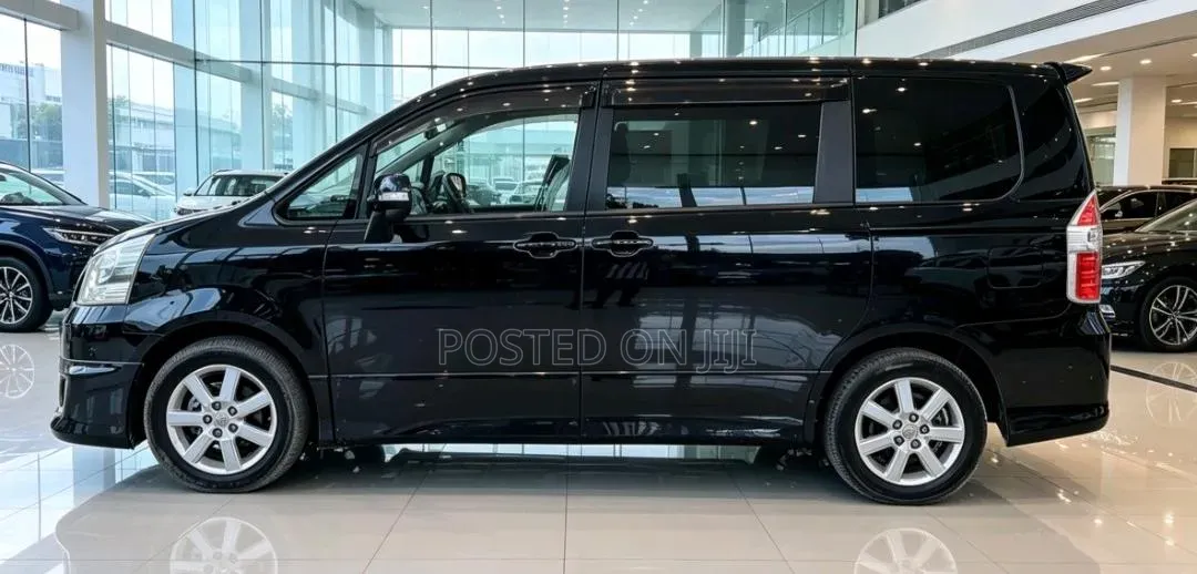Toyota Noah 2007 Black