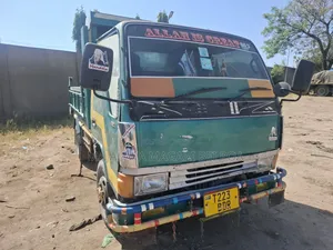 Mitsubishi Canter 2006 Green