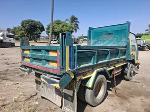 Mitsubishi Canter 2006 Green