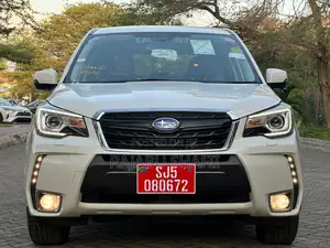 Subaru Forester 2.0XT Premium 4dr SUV AWD (2.0L 4cyl Turbo CVT) 2014 White