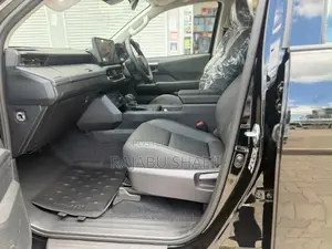 Toyota Hilux 2025 Black