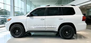 Toyota Land Cruiser 2015 White