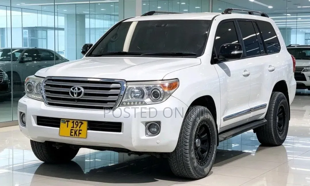 Toyota Land Cruiser 2015 White