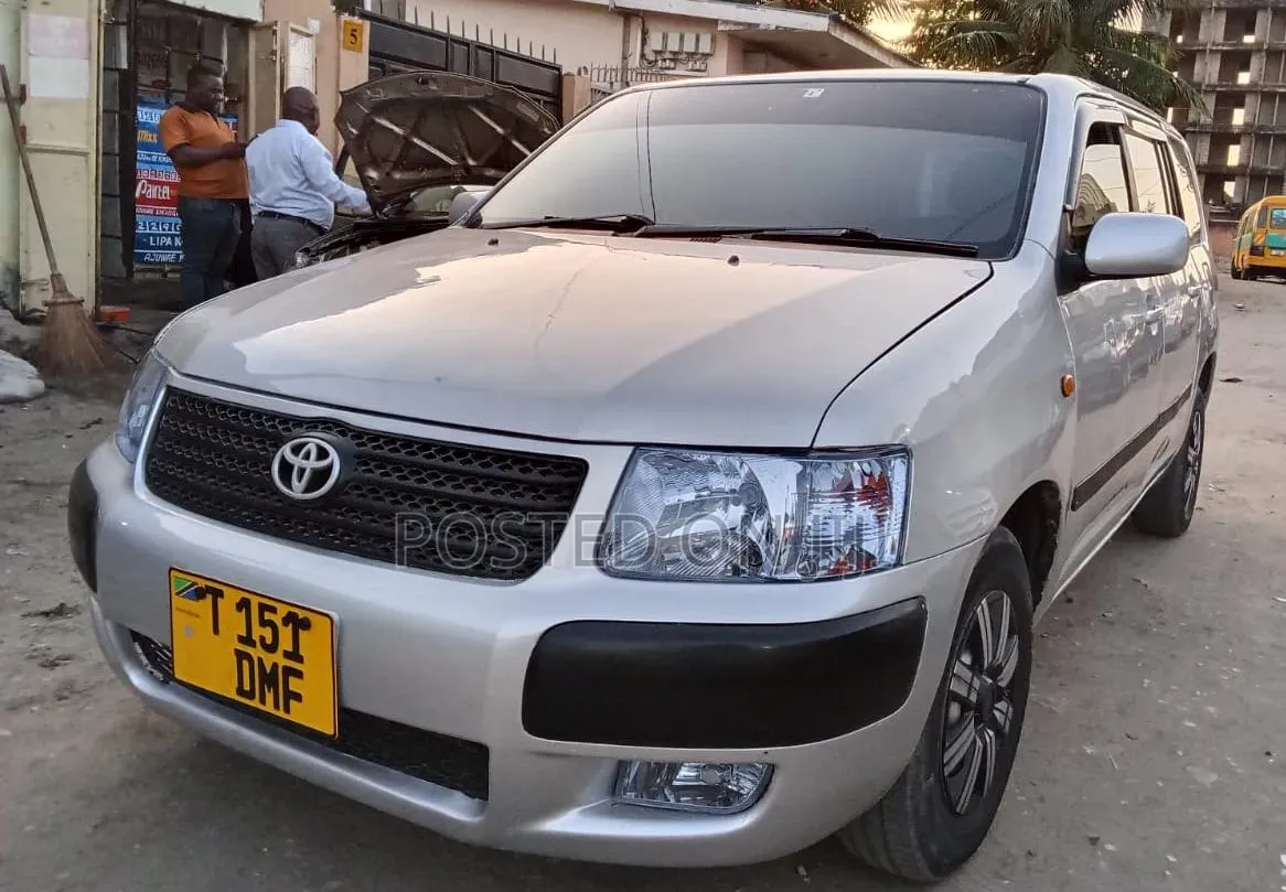 Toyota Succeed 2003 Silver