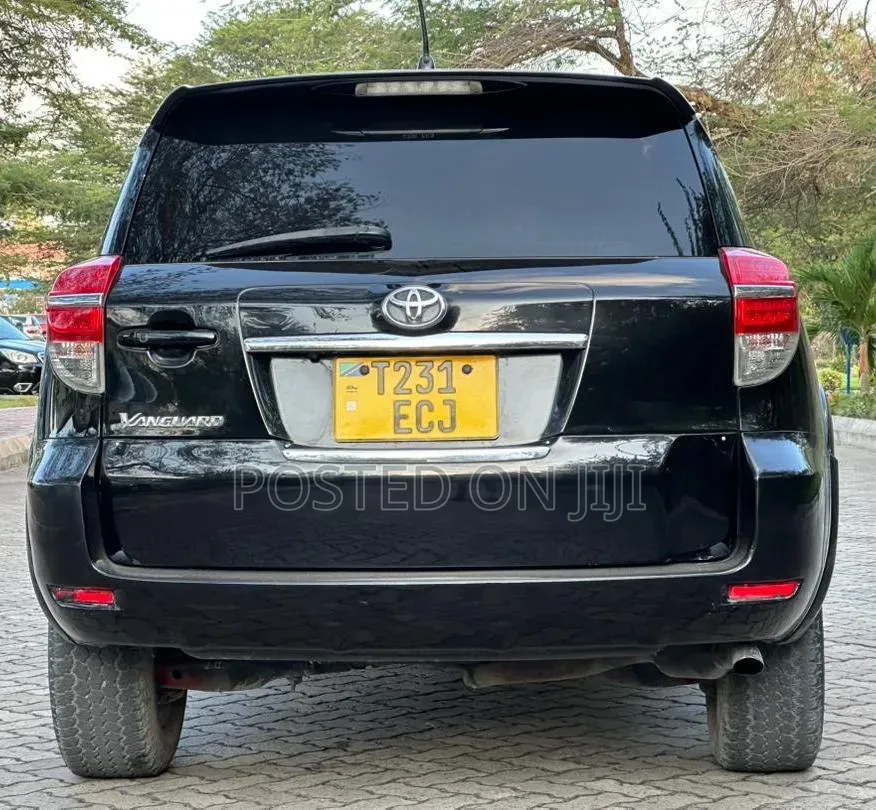 Toyota Vanguard 2011 Black