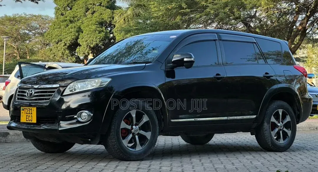 Toyota Vanguard 2011 Black