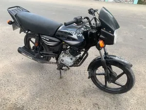 Bajaj Boxer 125 2025 Black