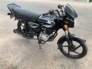 Bajaj Boxer 125 2025 Black