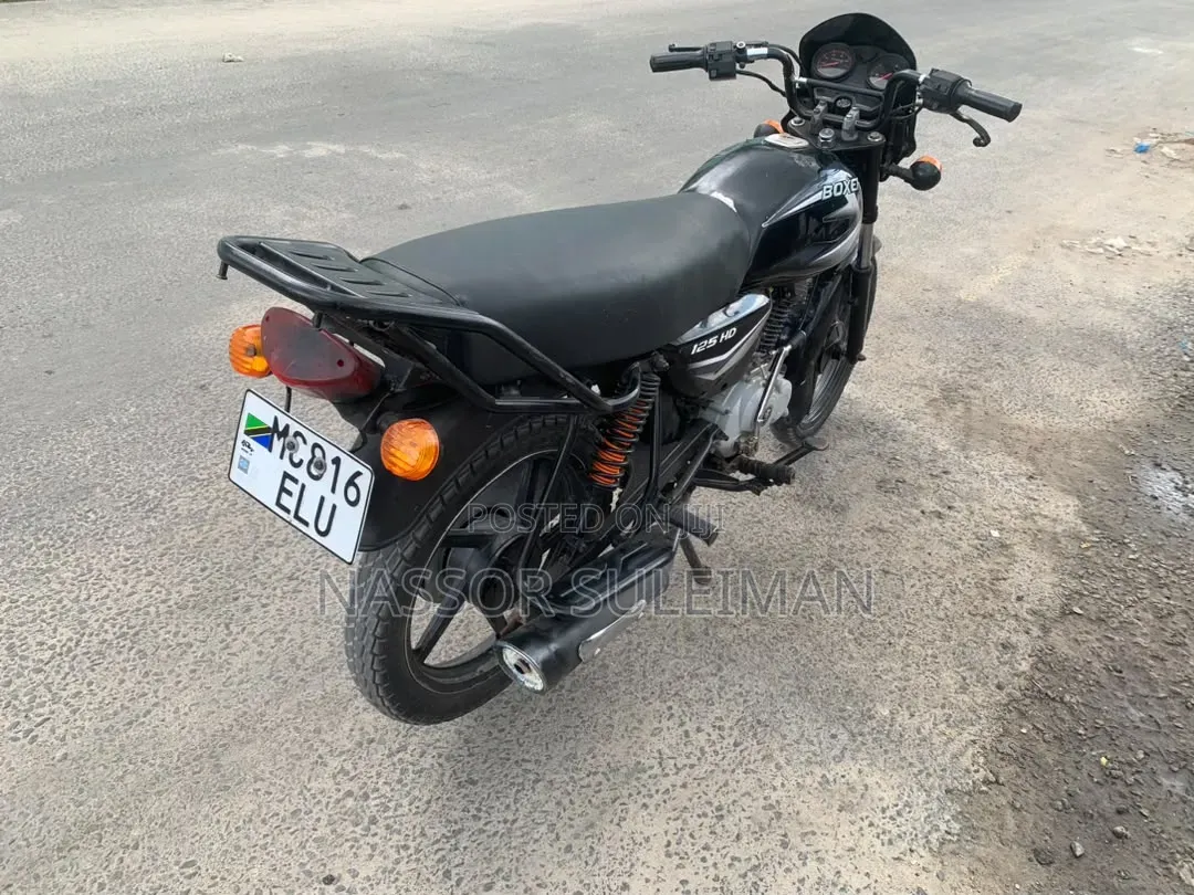 Bajaj Boxer 125 2025 Black