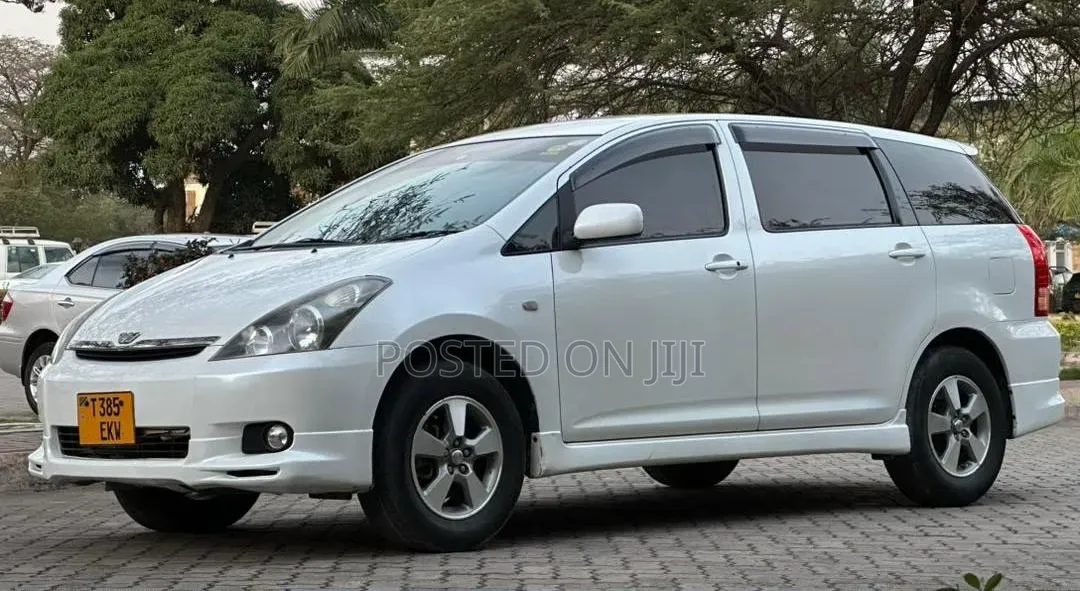 Toyota Wish 2005 White