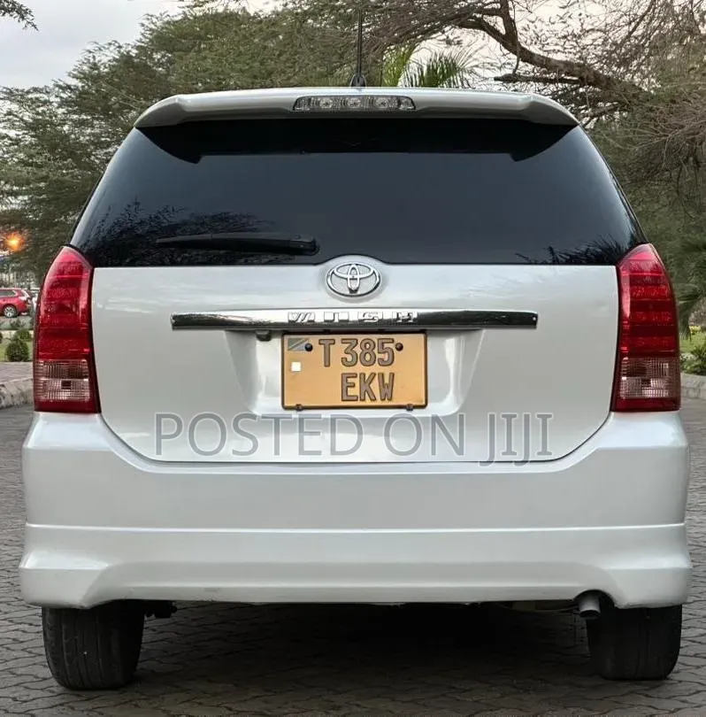 Toyota Wish 2005 White