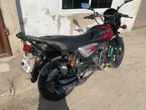 Bajaj Boxer X125 2023 Black
