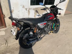 Bajaj Boxer X125 2023 Black