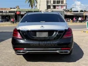 Mercedes-Benz E200 2014 Black