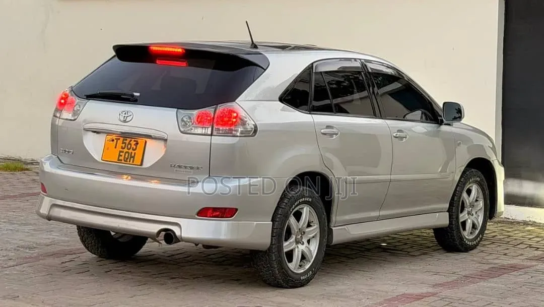 Toyota Harrier 2005 Silver
