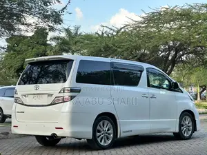Toyota Alphard 2.4 Petrol FWD 2008 White