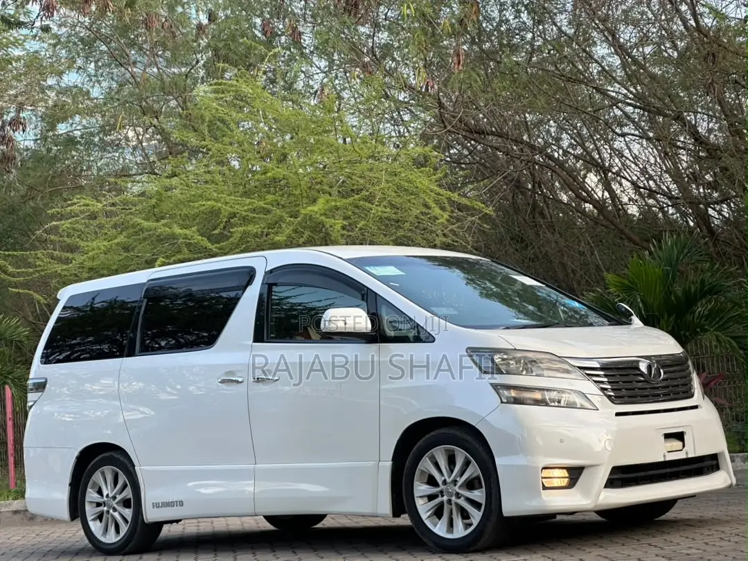 Toyota Alphard 2.4 Petrol FWD 2008 White
