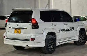 Toyota Land Cruiser Prado 2005 White