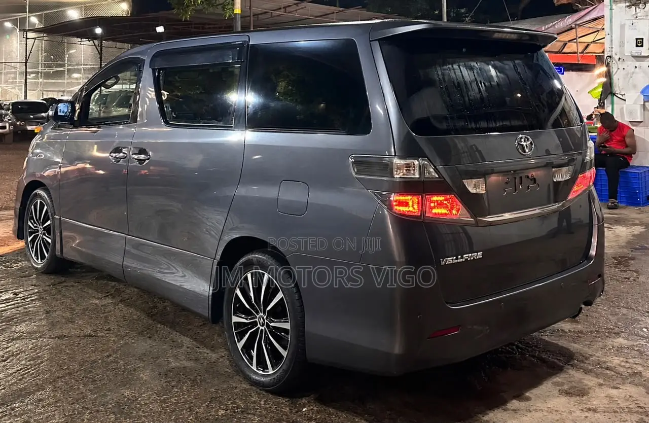Toyota Vellfire 2011 Grey