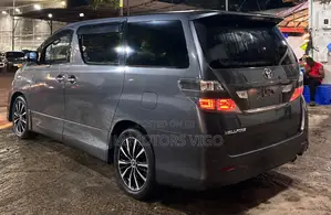 Toyota Vellfire 2011 Grey