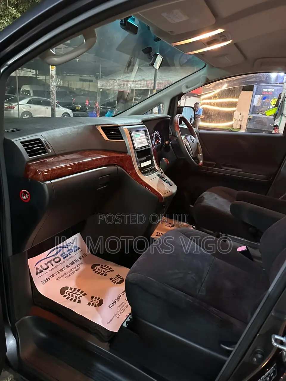 Toyota Vellfire 2011 Grey