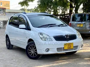 Toyota Corolla Spacio 2005 Pearl