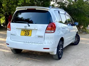 Toyota Corolla Spacio 2005 Pearl