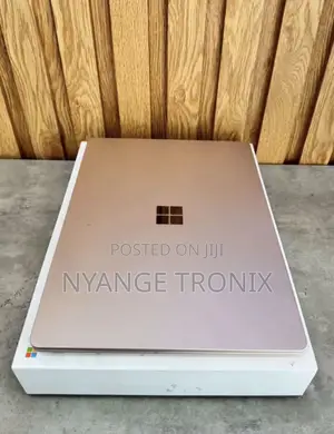New Laptop Microsoft Surface Go 3 8GB Intel Core i5 SSD 256GB