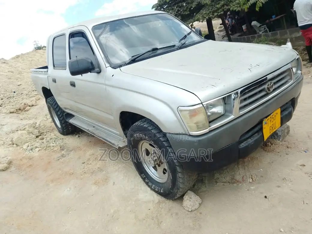 Toyota Hilux 2.5 Cab 2005 Silver