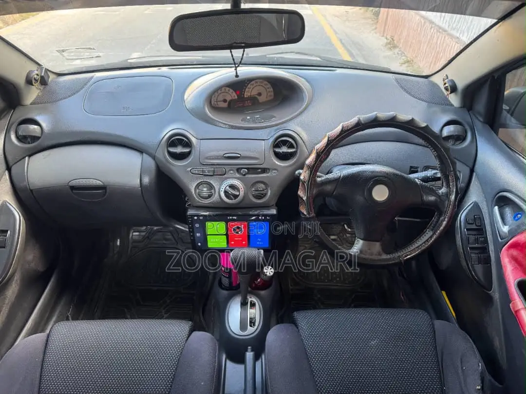 Toyota Vitz 2001 Gray