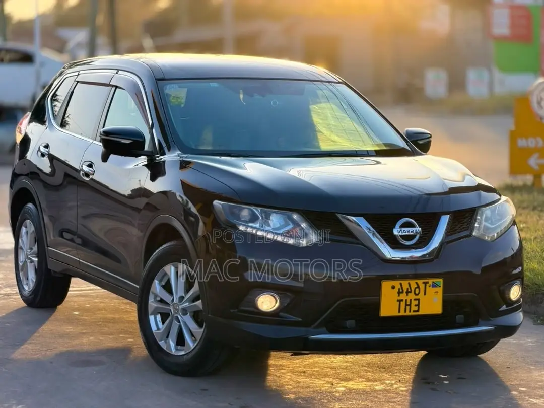 Nissan X-Trail 2015 Black