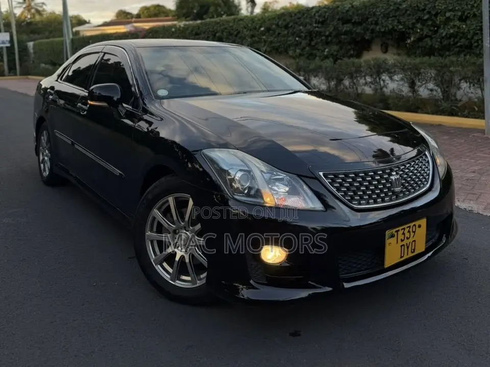 Toyota Crown 2009 Black