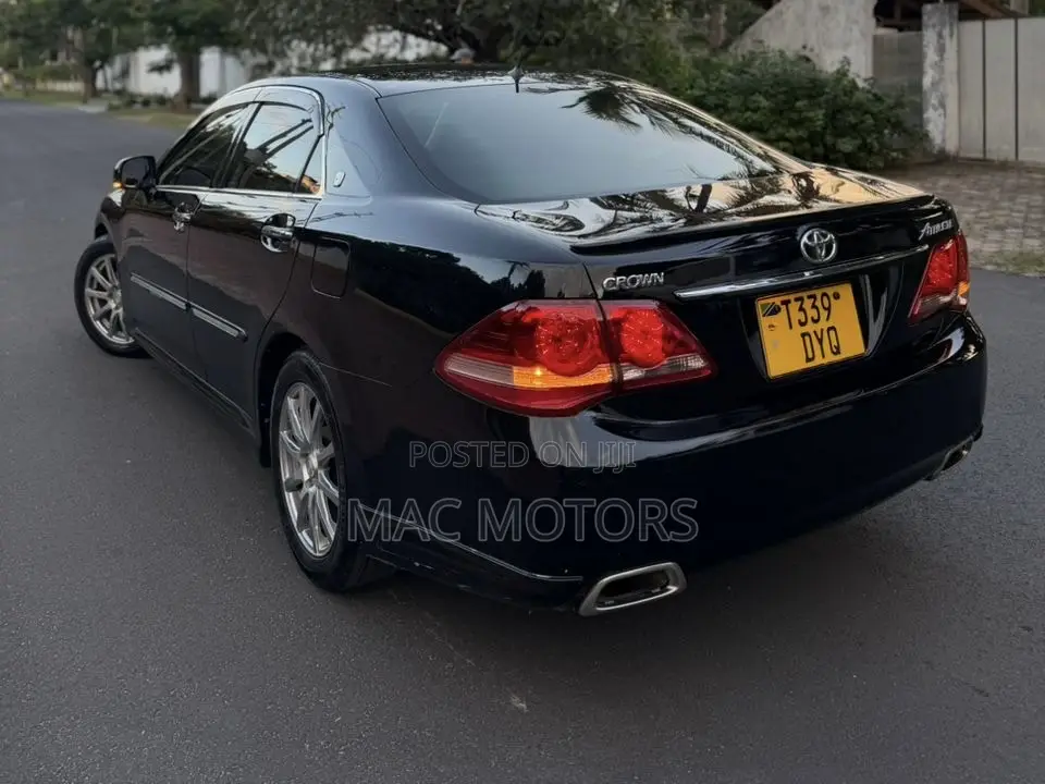 Toyota Crown 2009 Black