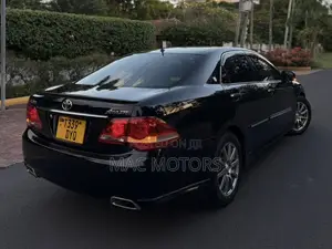 Toyota Crown 2009 Black