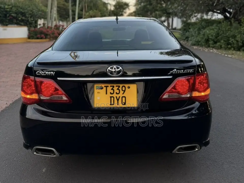 Toyota Crown 2009 Black