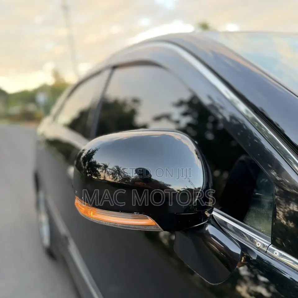 Toyota Crown 2009 Black