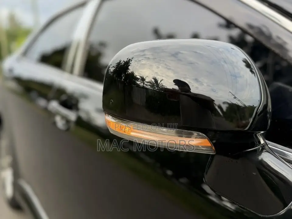 Toyota Crown 2009 Black