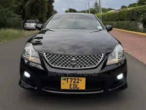 Toyota Crown 2009 Black