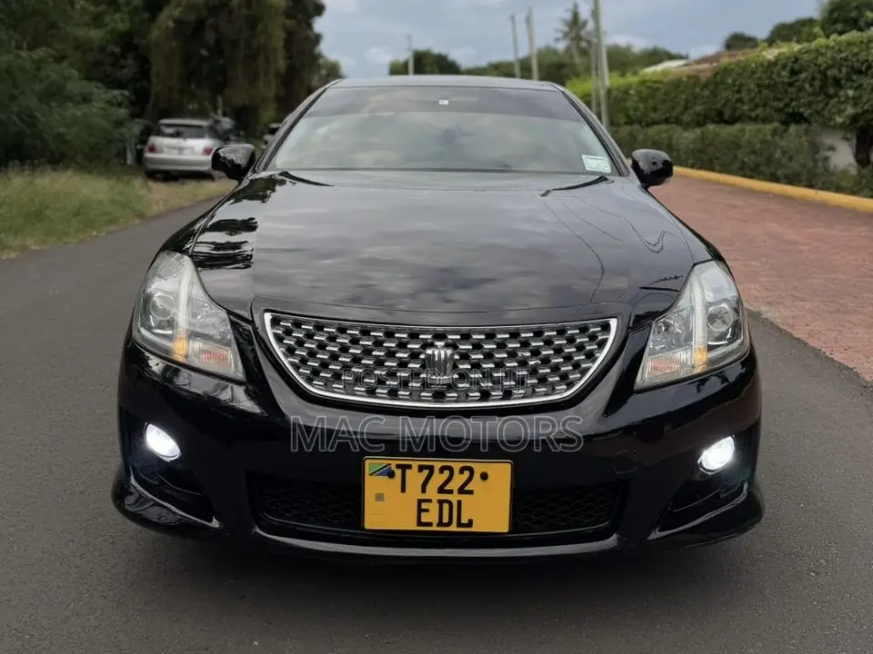 Toyota Crown 2009 Black