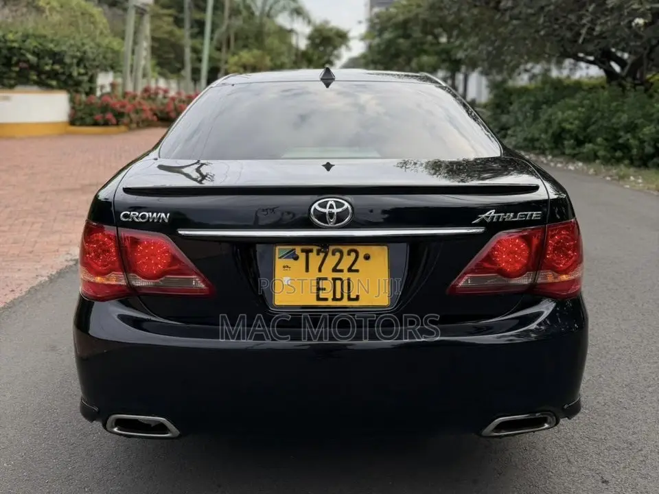 Toyota Crown 2009 Black