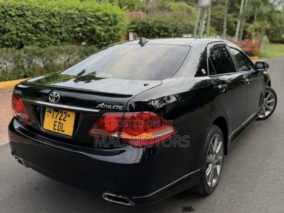 Toyota Crown 2009 Black