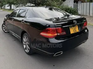 Toyota Crown 2009 Black