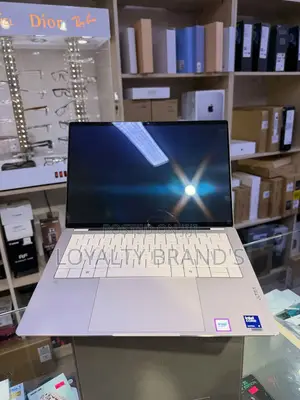 New Laptop HP OmniBook Ultra Flip 14" 32GB Intel Core Ultra 9 SSD 1T