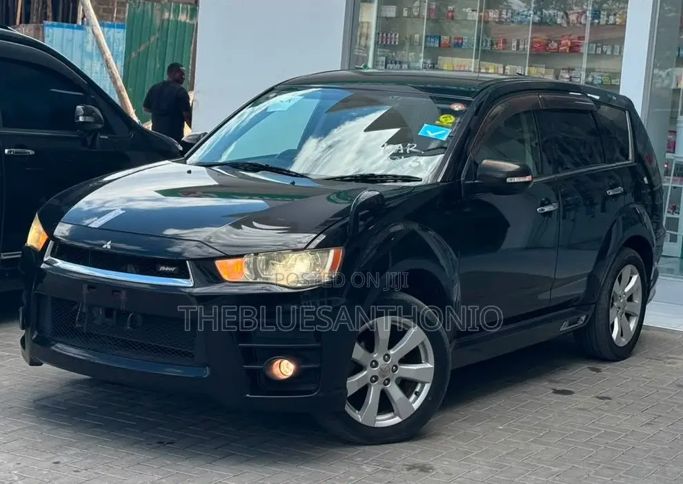 Mitsubishi Outlander 2012 Black