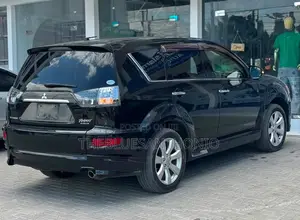 Mitsubishi Outlander 2012 Black